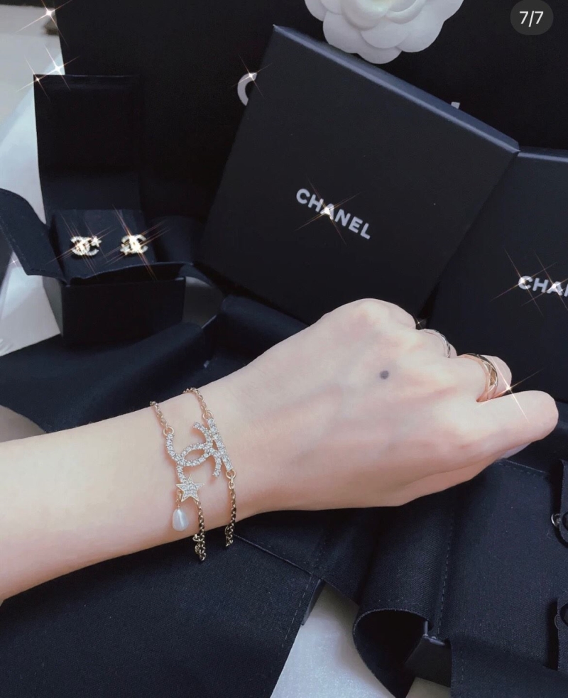 Ch**el bracelets